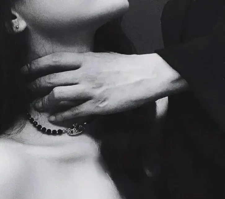 “sub”在BDSM圈中的核心角色与魅力是什么？ 一