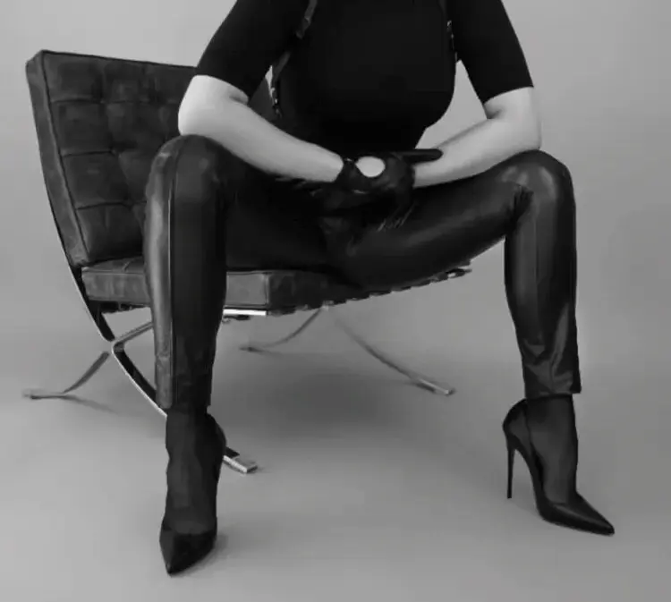 我的dom情缘:在爱的游戏中如何掌控与被掌控 一